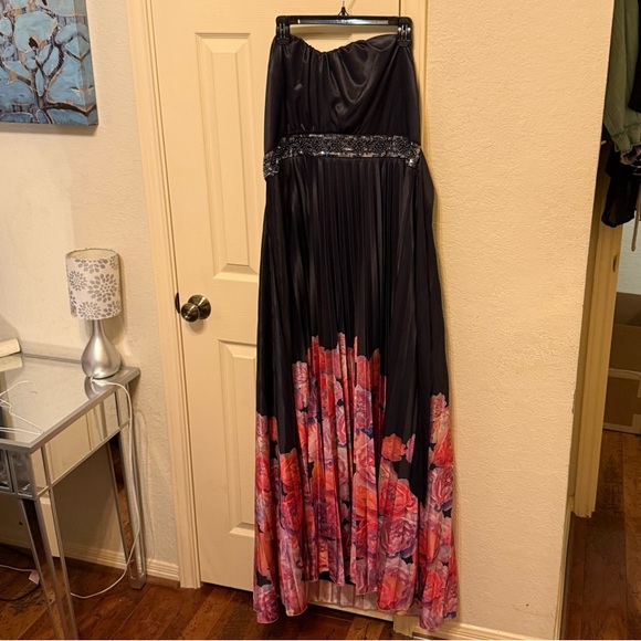 City Chic Dresses & Skirts - City Chic Black and Floral Maxi Dress